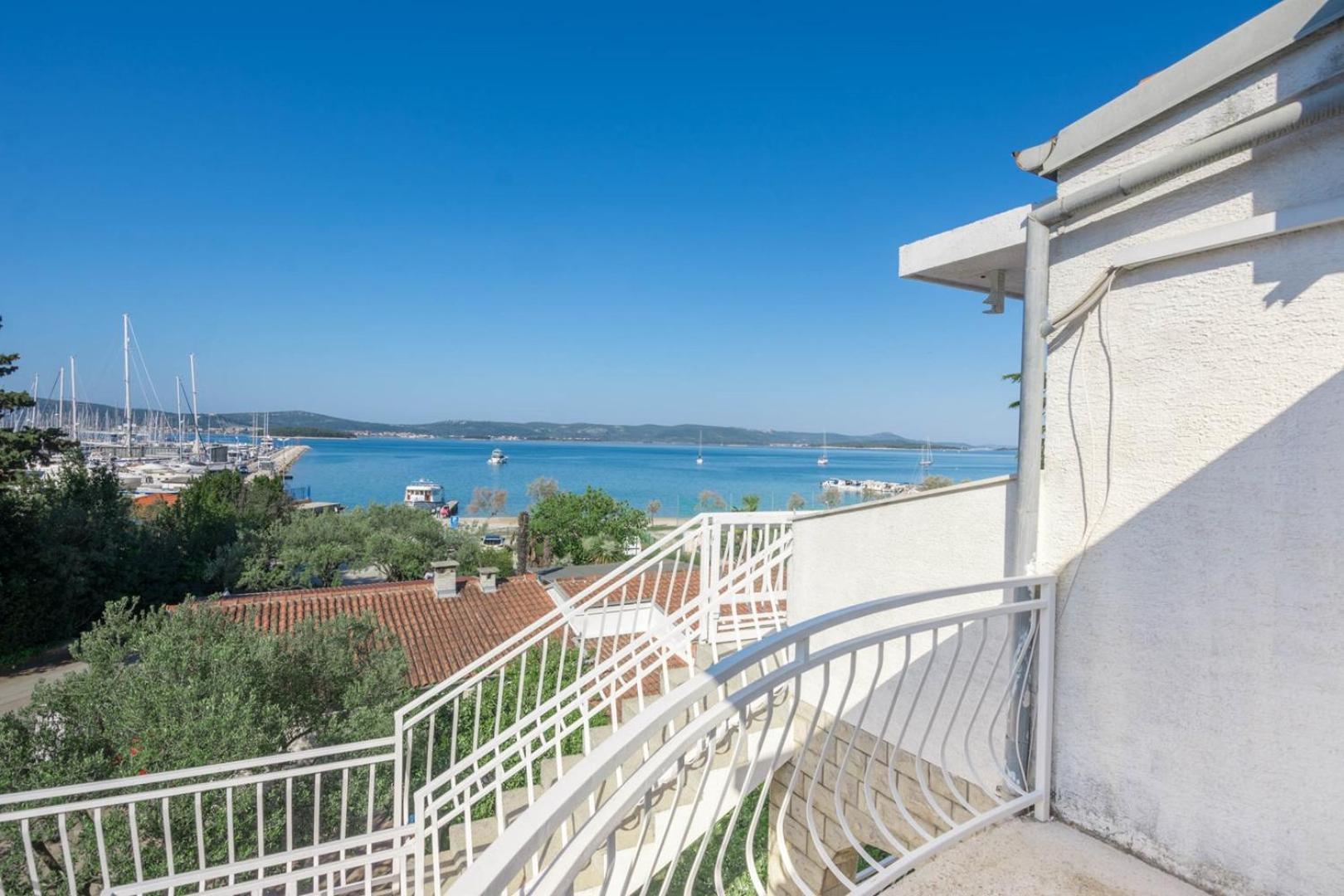 Apartment Rajna Biograd Na Moru Exterior photo